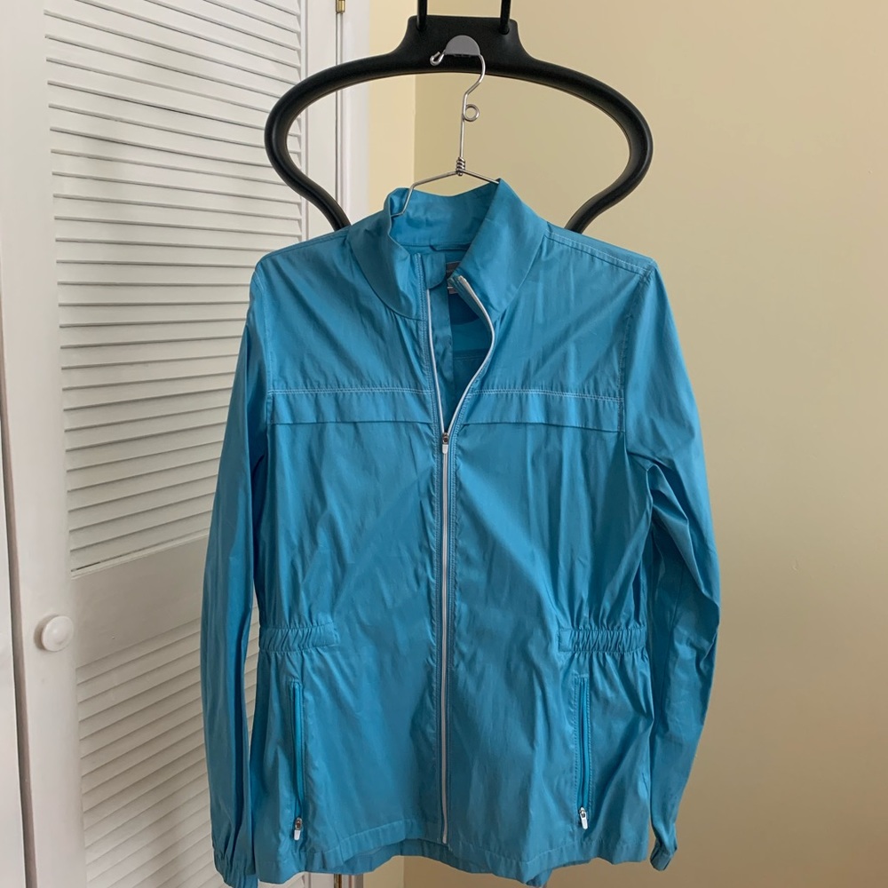 Ladies golf jacket